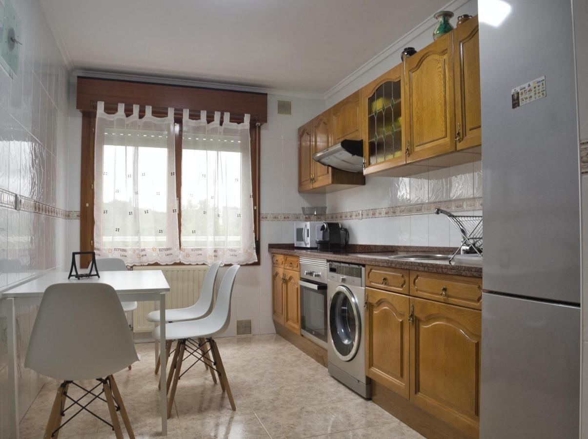La Villa De Lore, Piso Completo Apto 6 Personas Con Garaje Aviles Ngoại thất bức ảnh