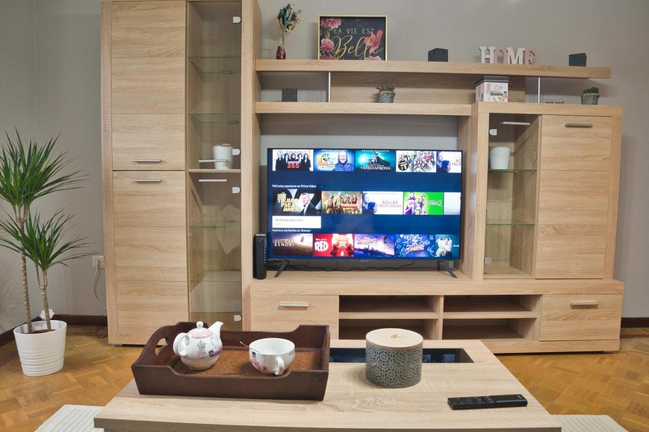 La Villa De Lore, Piso Completo Apto 6 Personas Con Garaje Aviles Ngoại thất bức ảnh