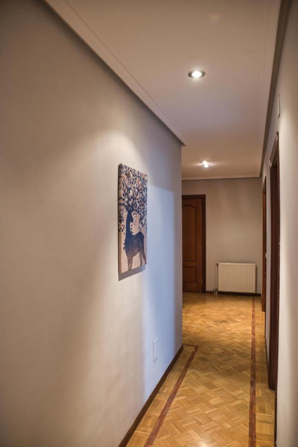 La Villa De Lore, Piso Completo Apto 6 Personas Con Garaje Aviles Ngoại thất bức ảnh