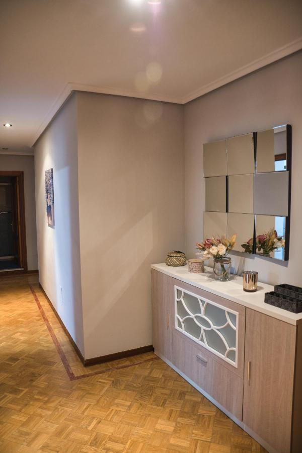 La Villa De Lore, Piso Completo Apto 6 Personas Con Garaje Aviles Ngoại thất bức ảnh